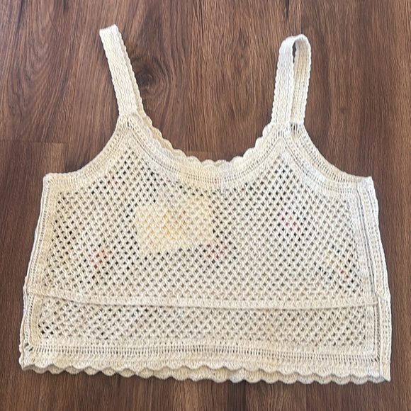 Floral Embroidered Crochet Tank Top - Picture 5 of 5